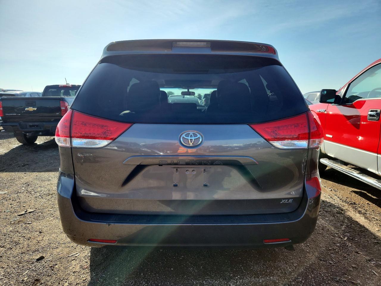 Toyota Sienna Xle 8-passenger