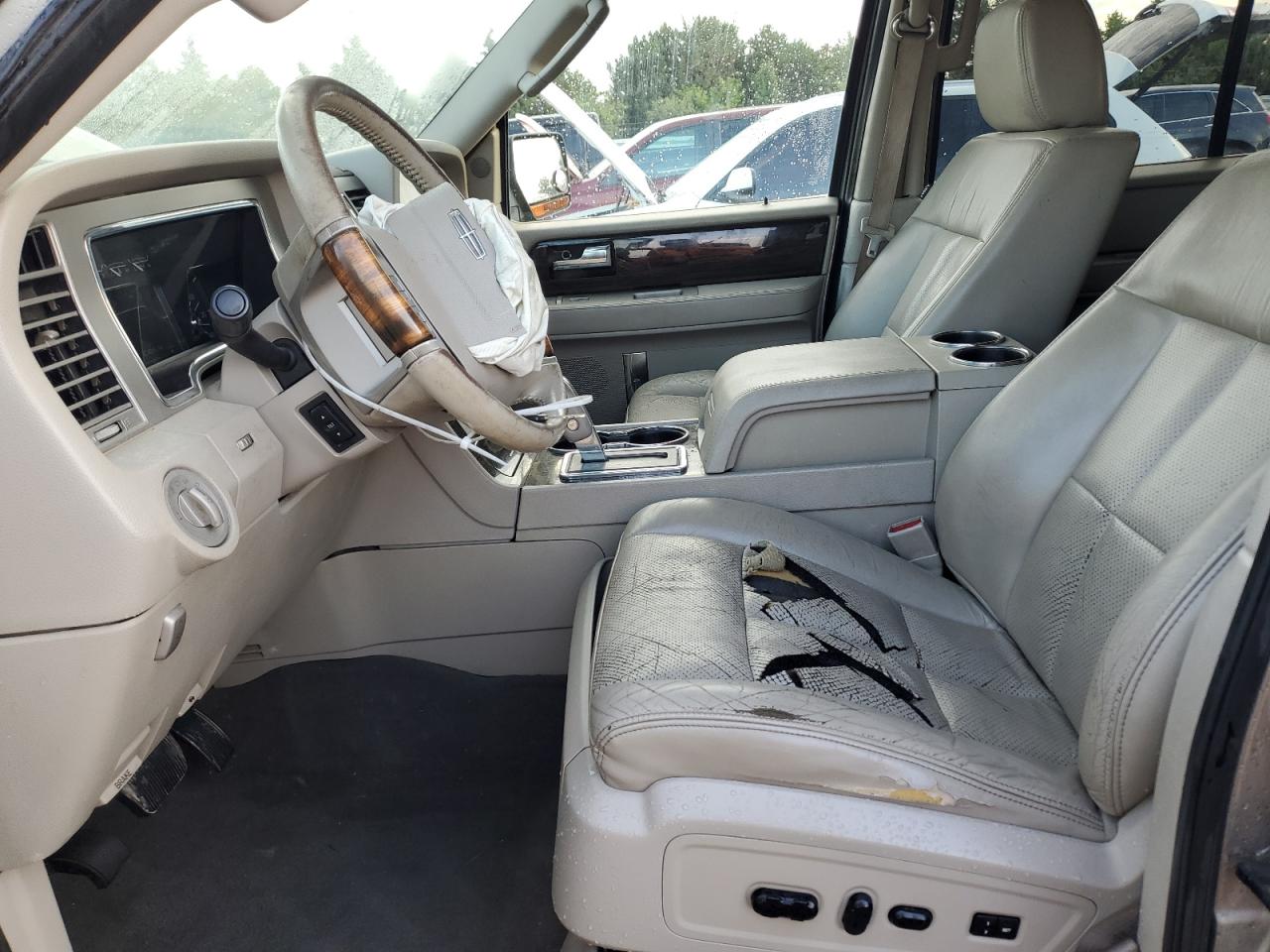 Lincoln Navigator