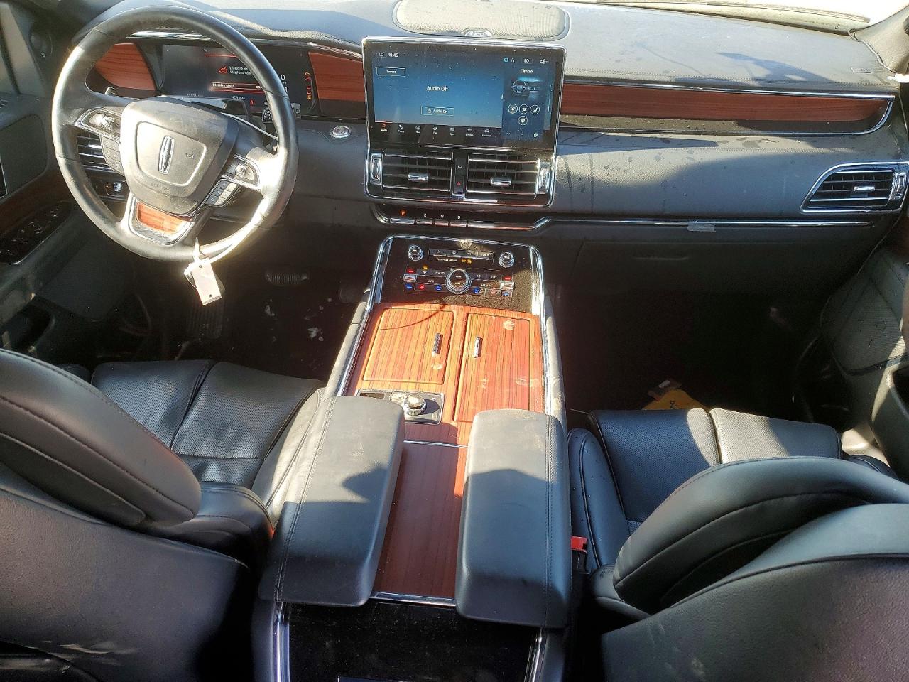 Lincoln Navigator L