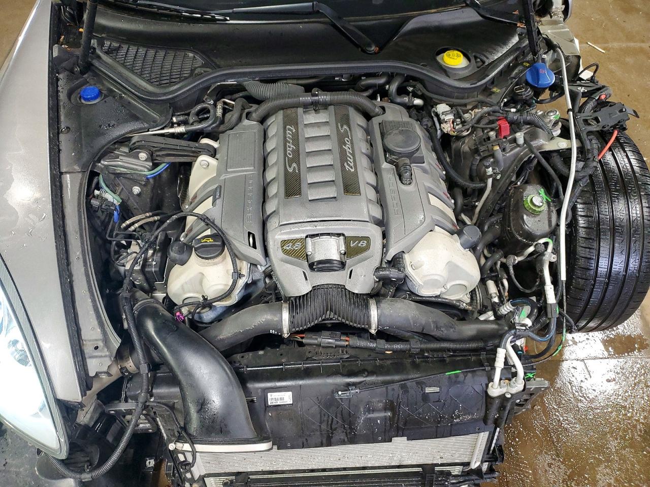 Porsche Panamera Turbo
