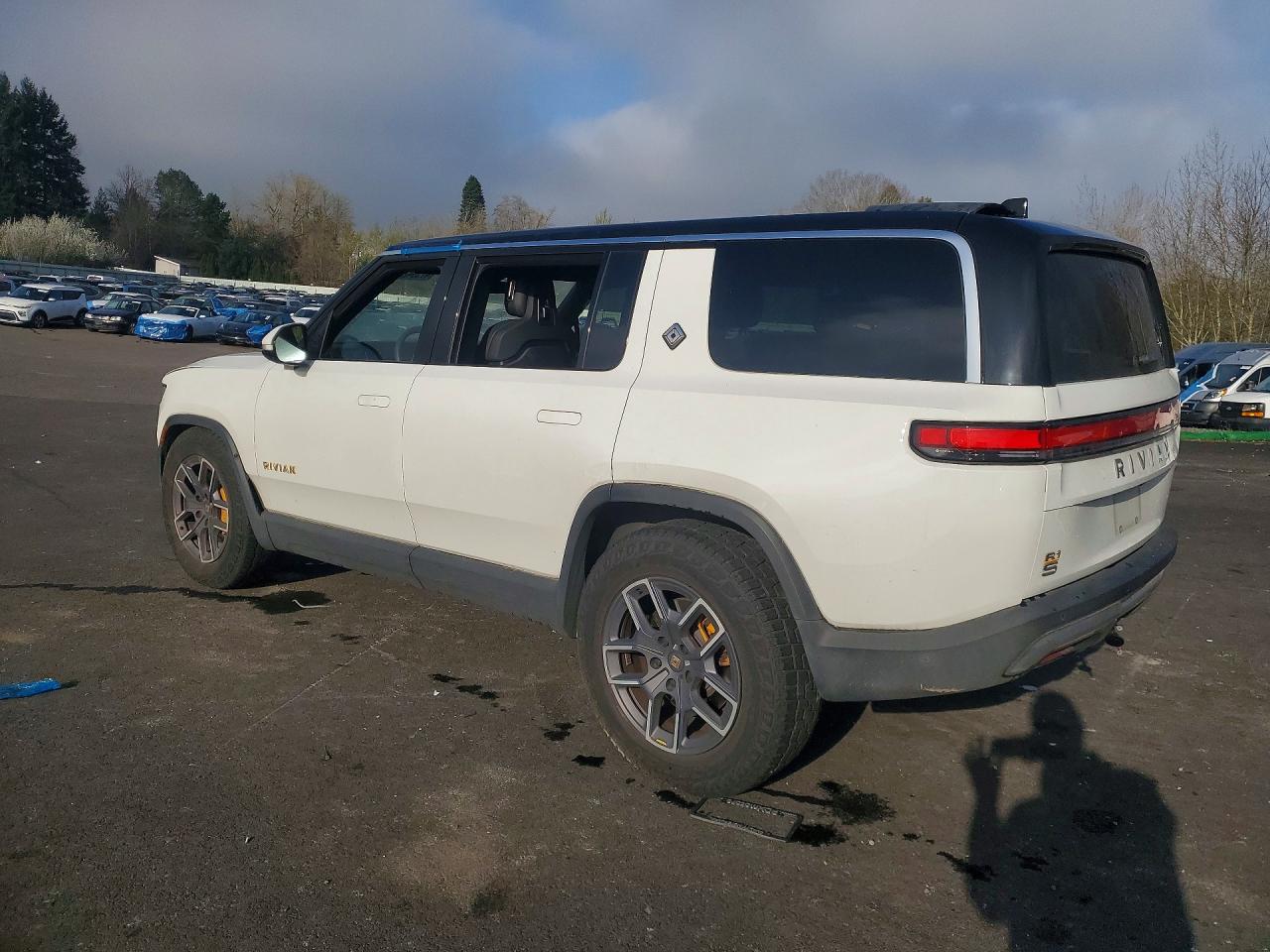 Rivian Ris Adventure