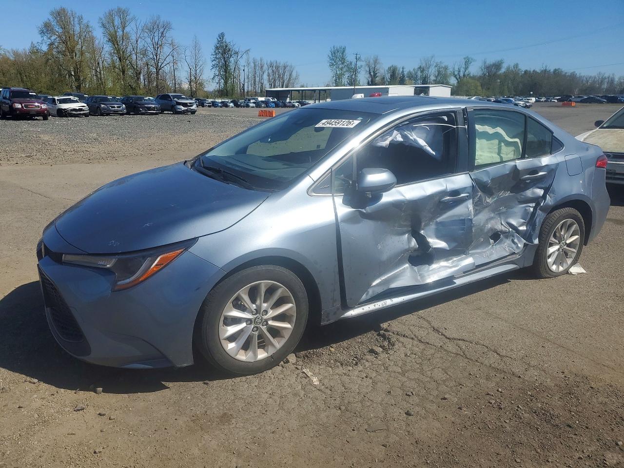 Salvage Toyota Corolla Image