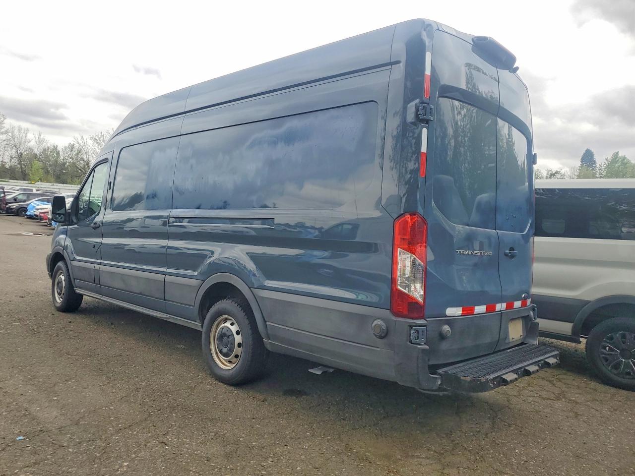 Ford Transit T-250