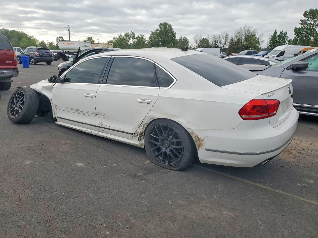 Volkswagen Passat Sel
