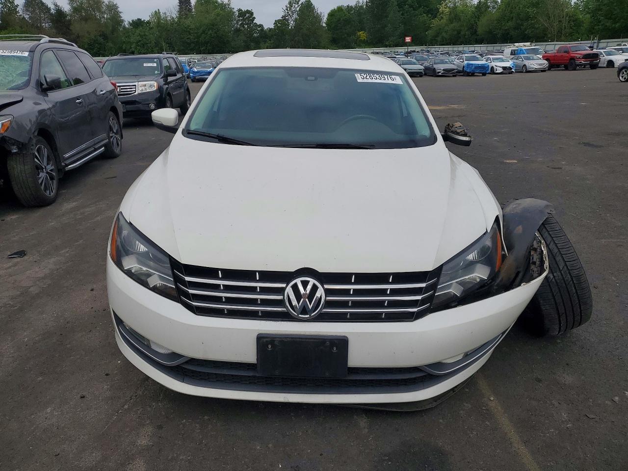 Volkswagen Passat Sel