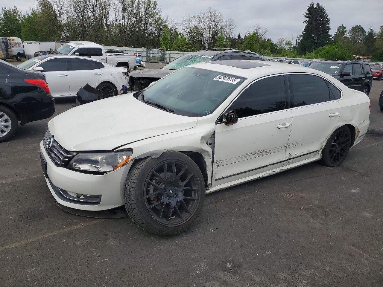 Salvage Volkswagen Passat Image