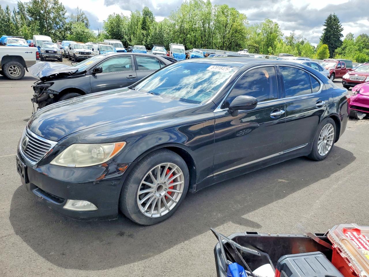Salvage Lexus LS Image