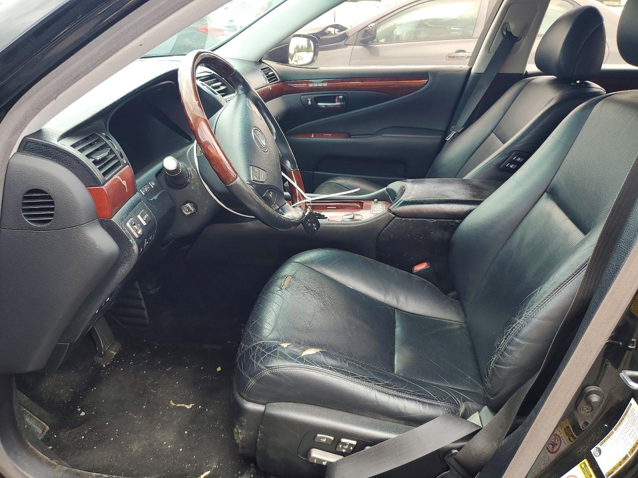 Lexus LS 460
