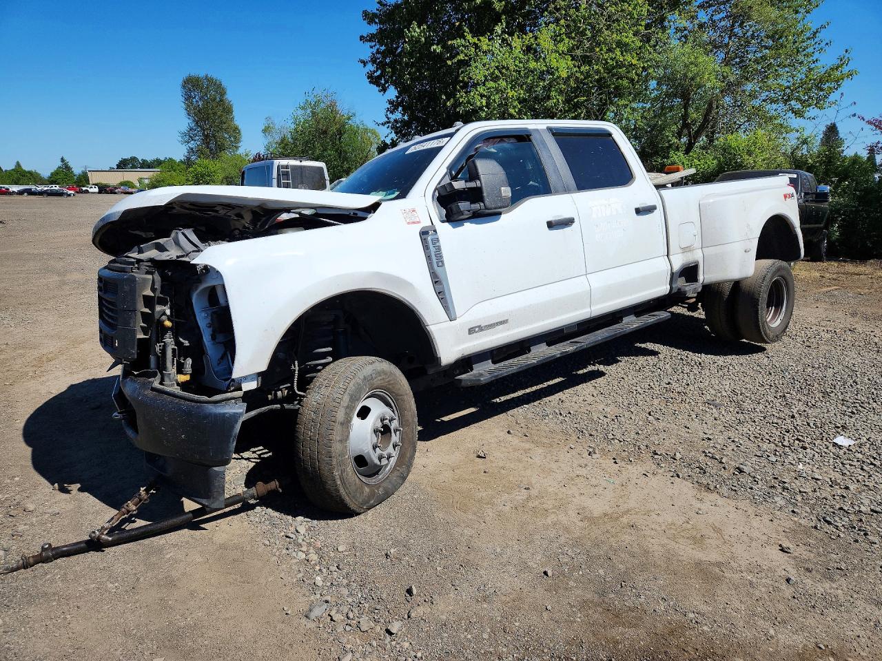 Salvage Ford F-350 Image