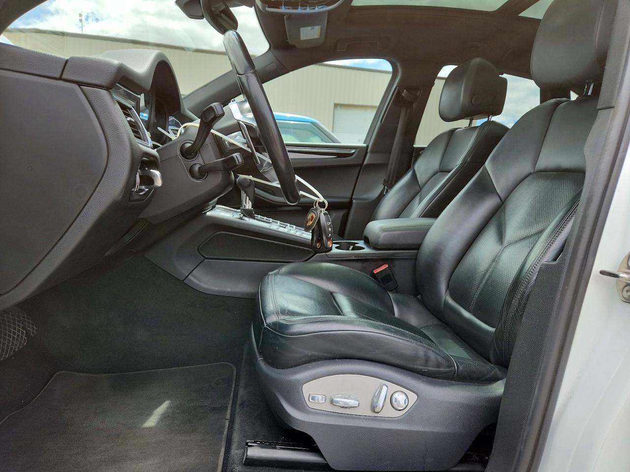 Porsche Macan S