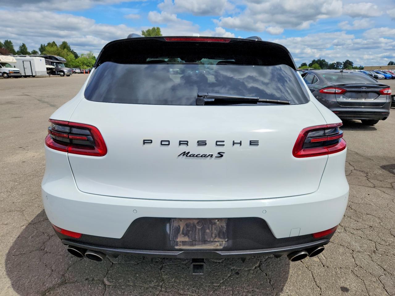 Porsche Macan S