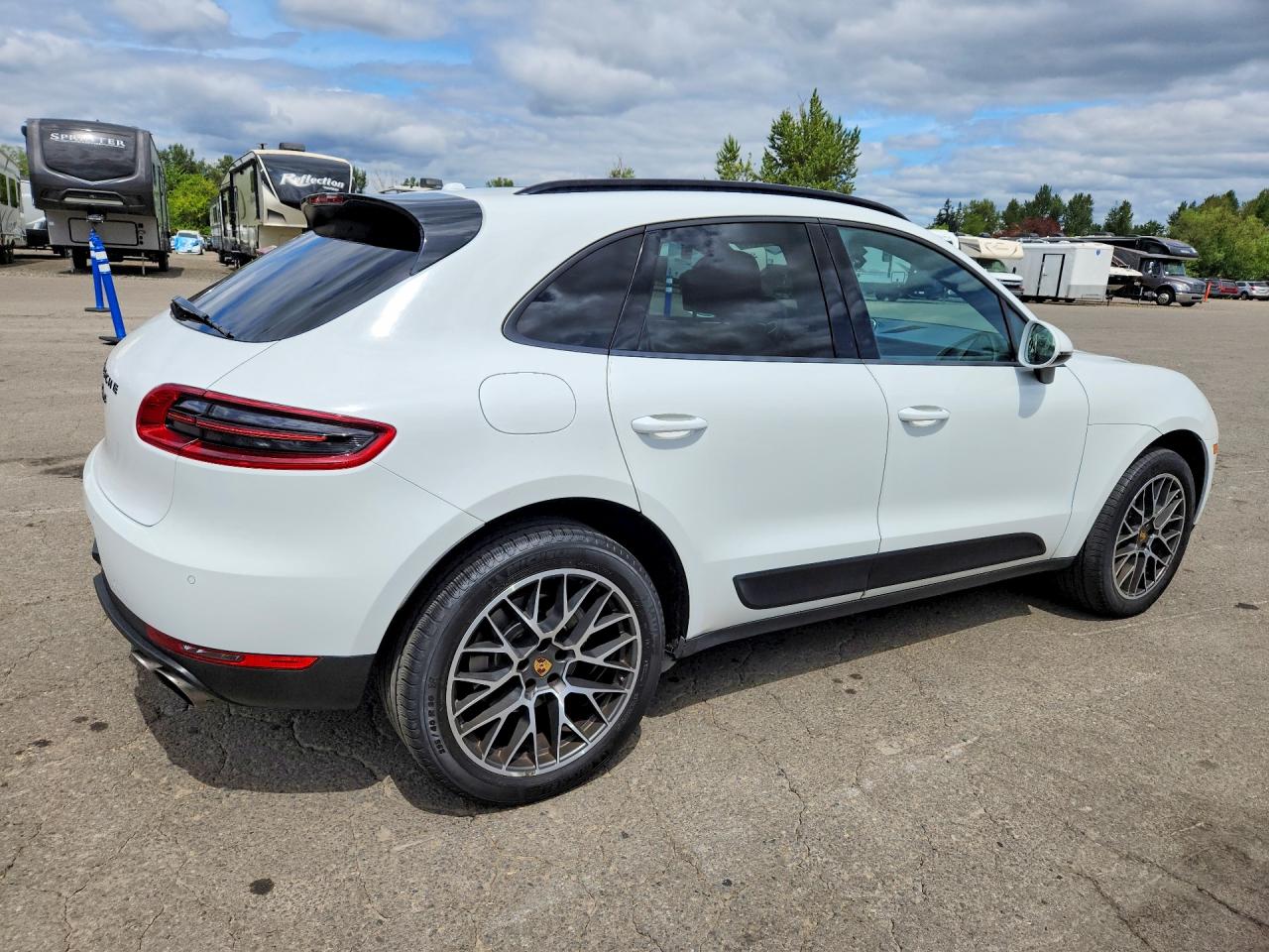 Porsche Macan S