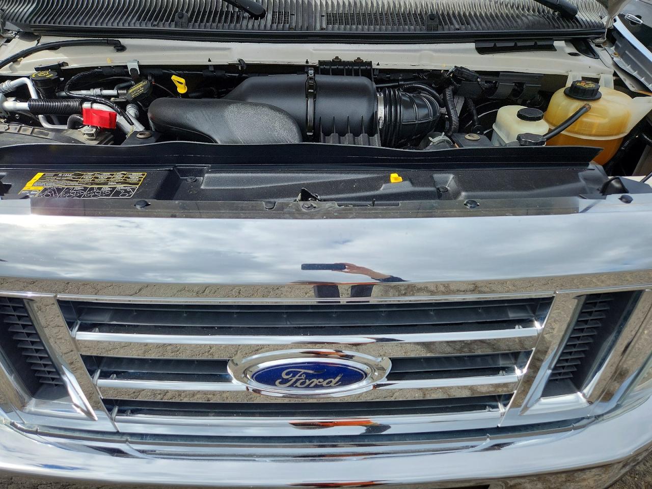 Ford Econoline E350 Super Duty Wagon