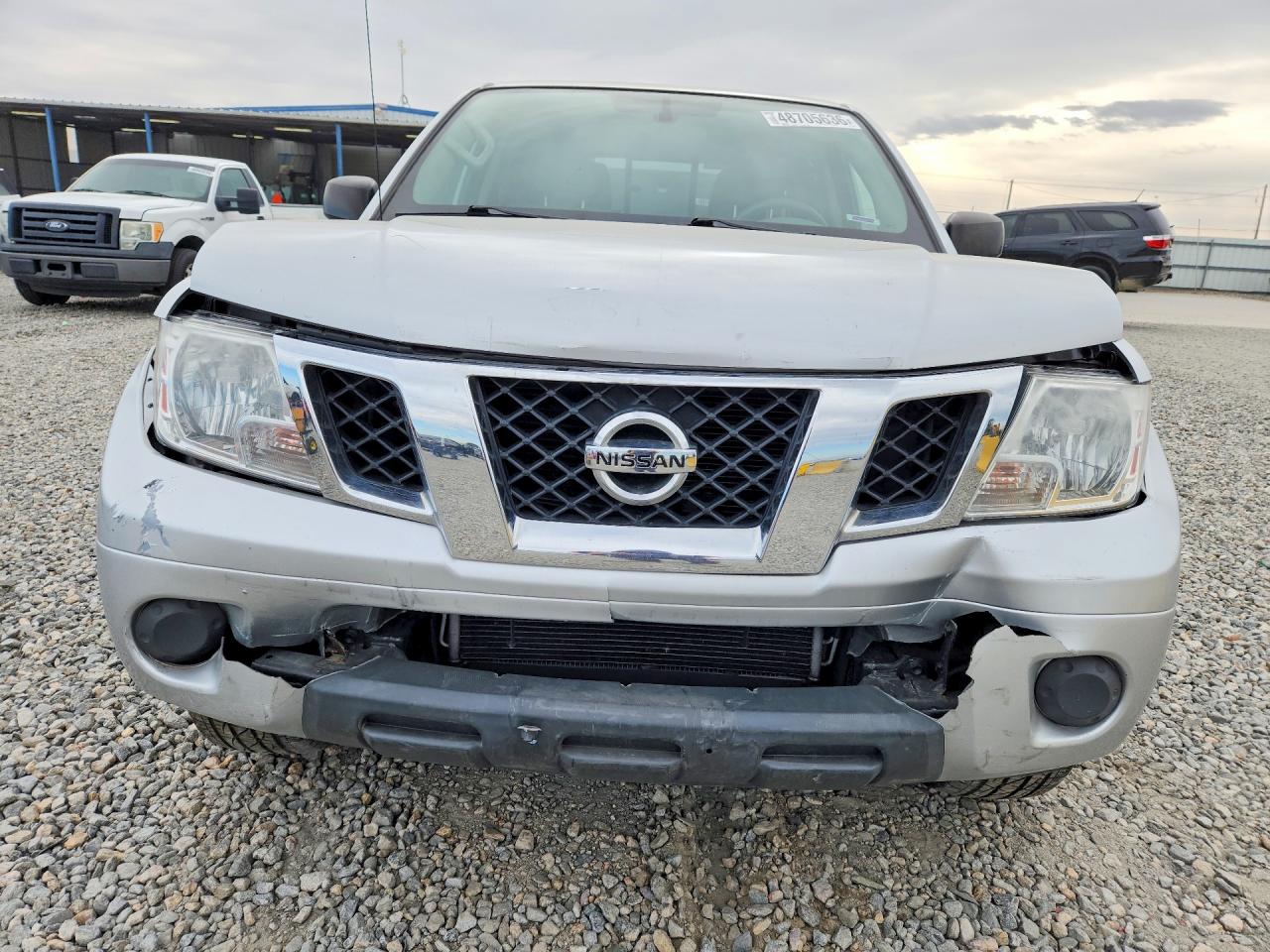 Nissan Frontier Sv