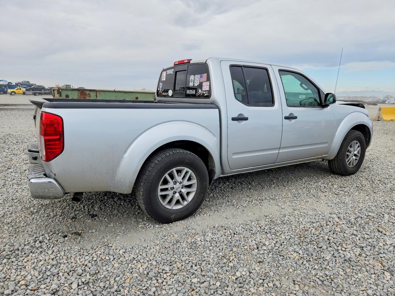 Nissan Frontier Sv