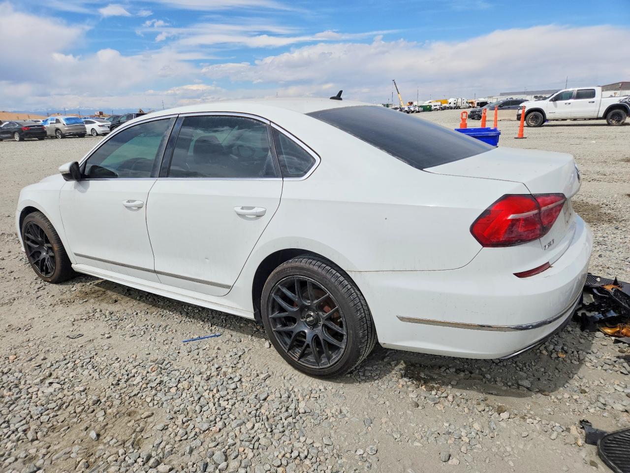 Volkswagen Passat S