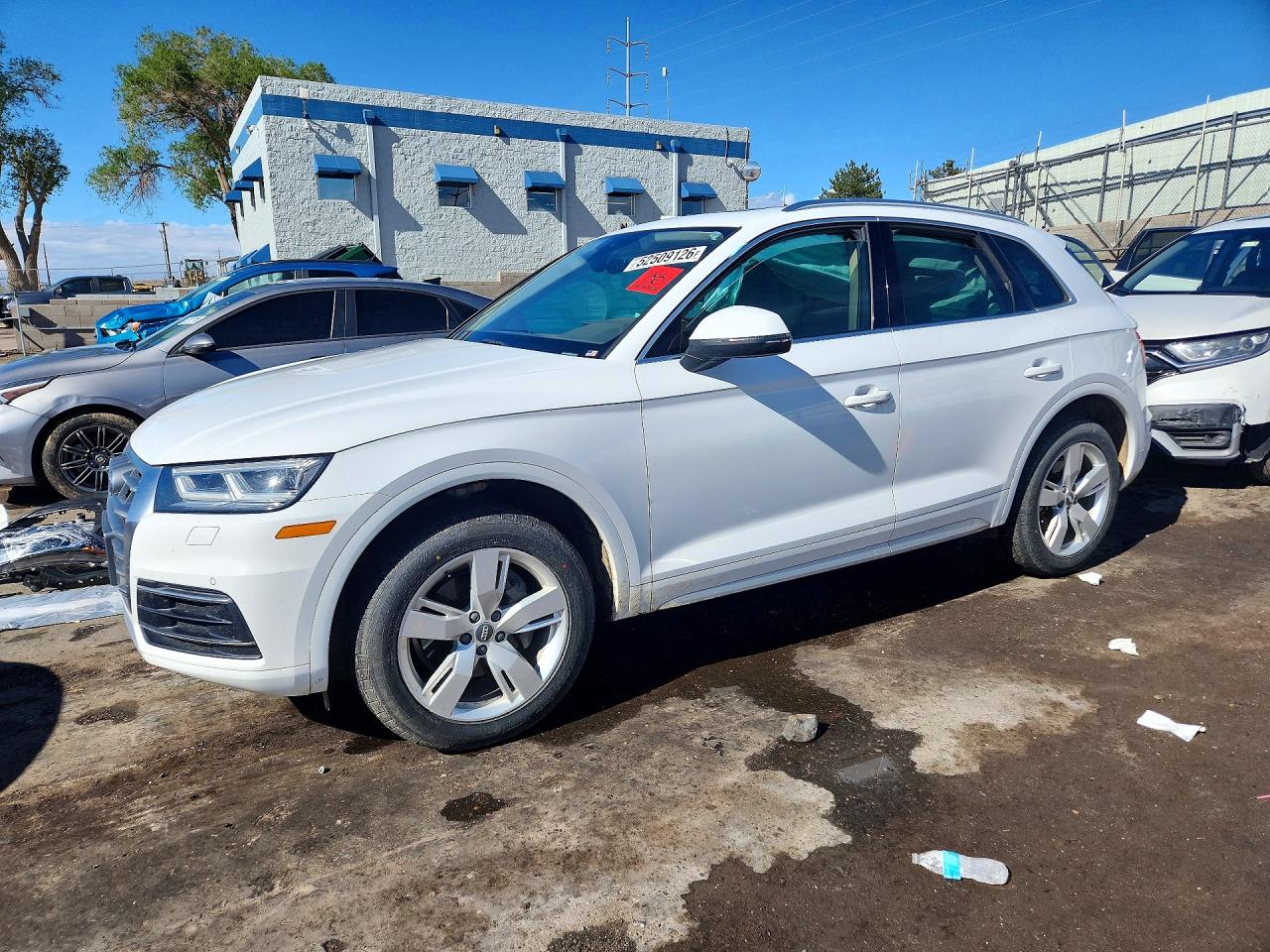 Salvage Audi Q5 Image