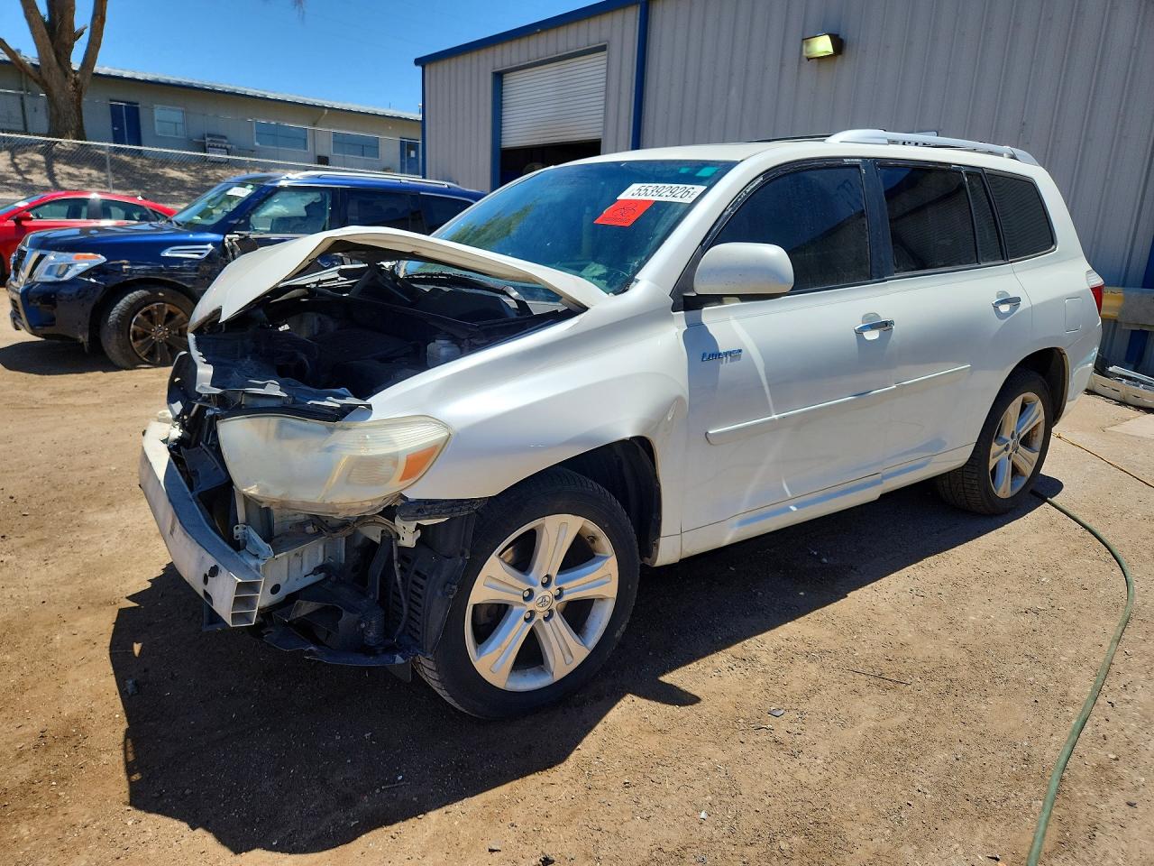 Salvage Toyota Highlander Image