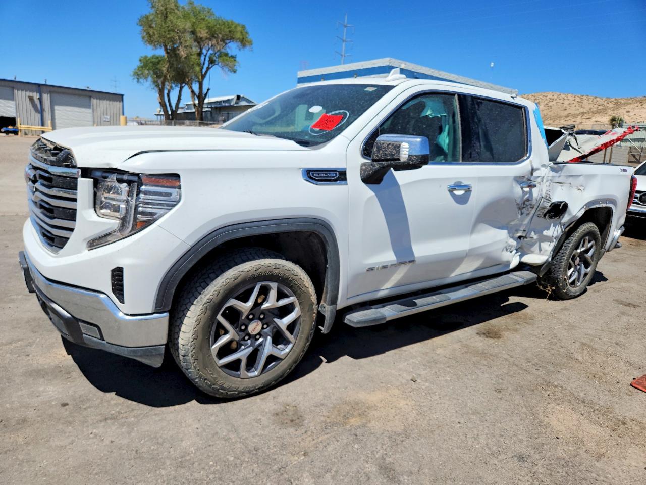 Salvage GMC Sierra Image
