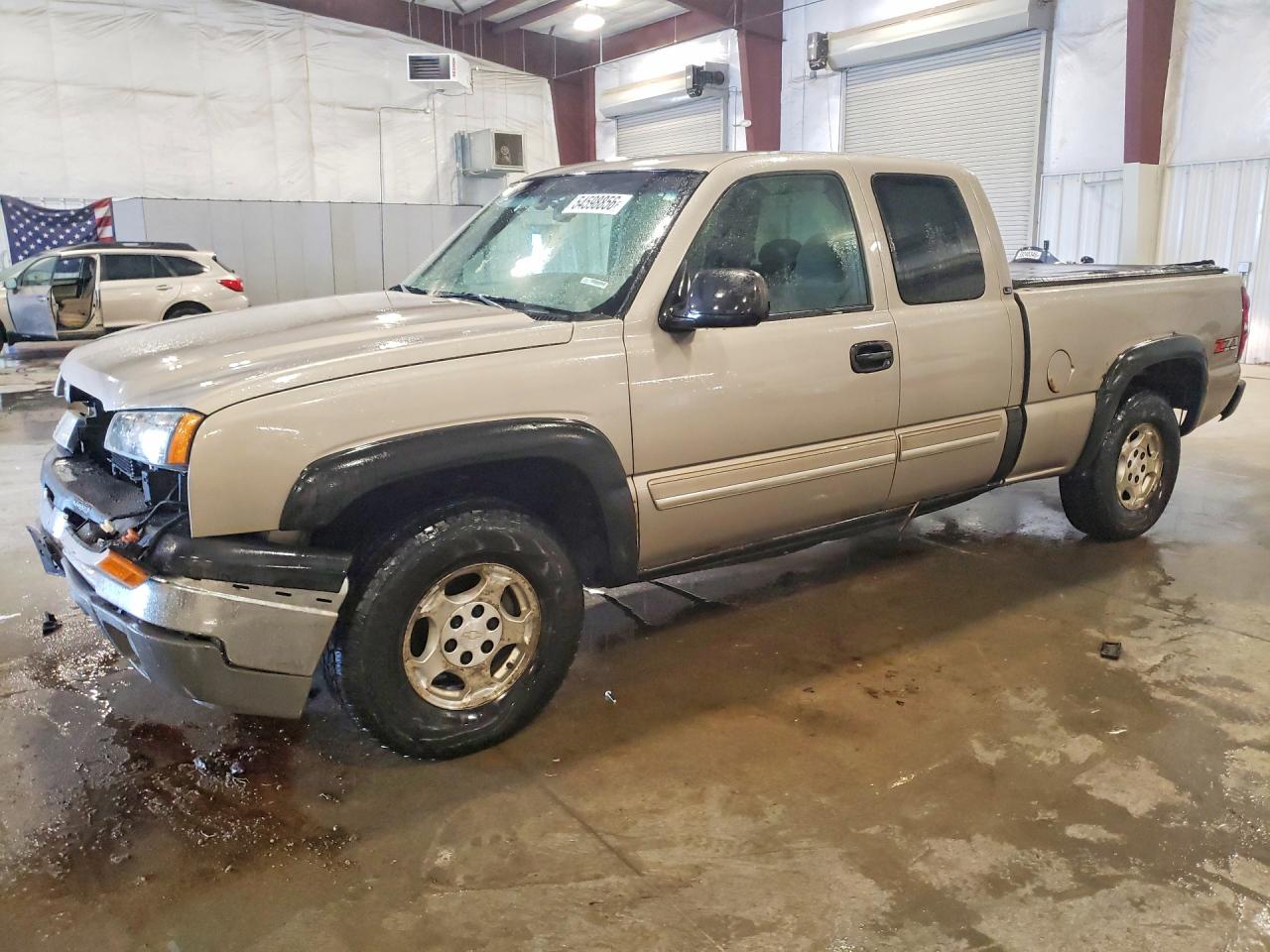 Salvage Chevrolet Silverado Image