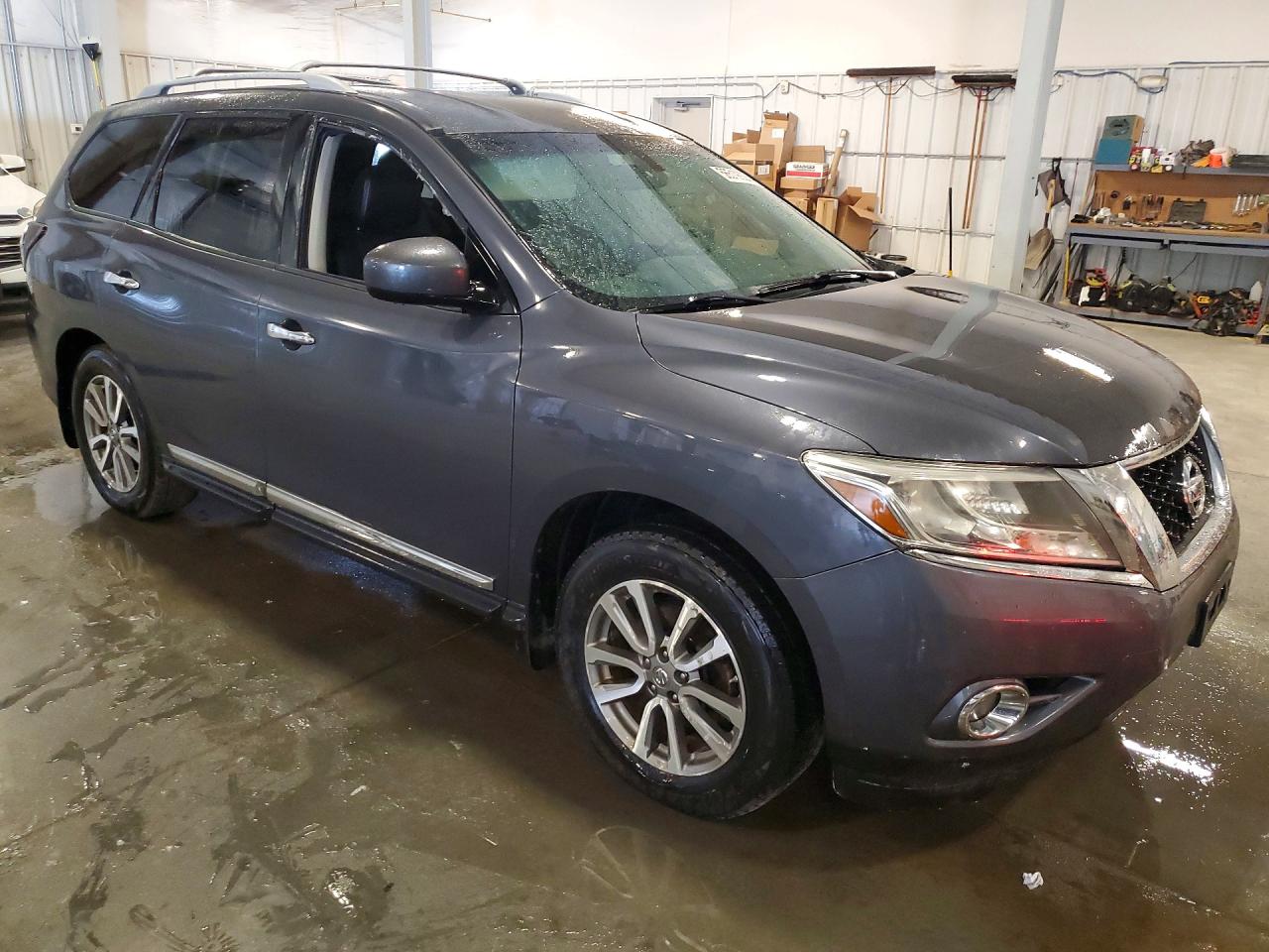 Nissan Pathfinder S