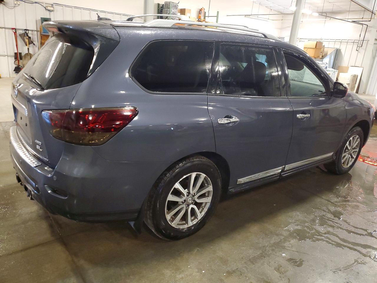 Nissan Pathfinder S