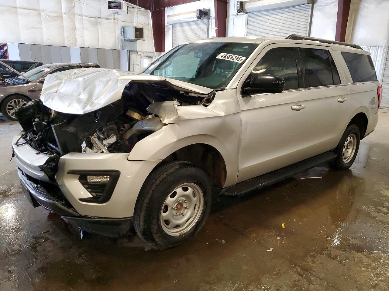 Salvage Ford Expedition Image