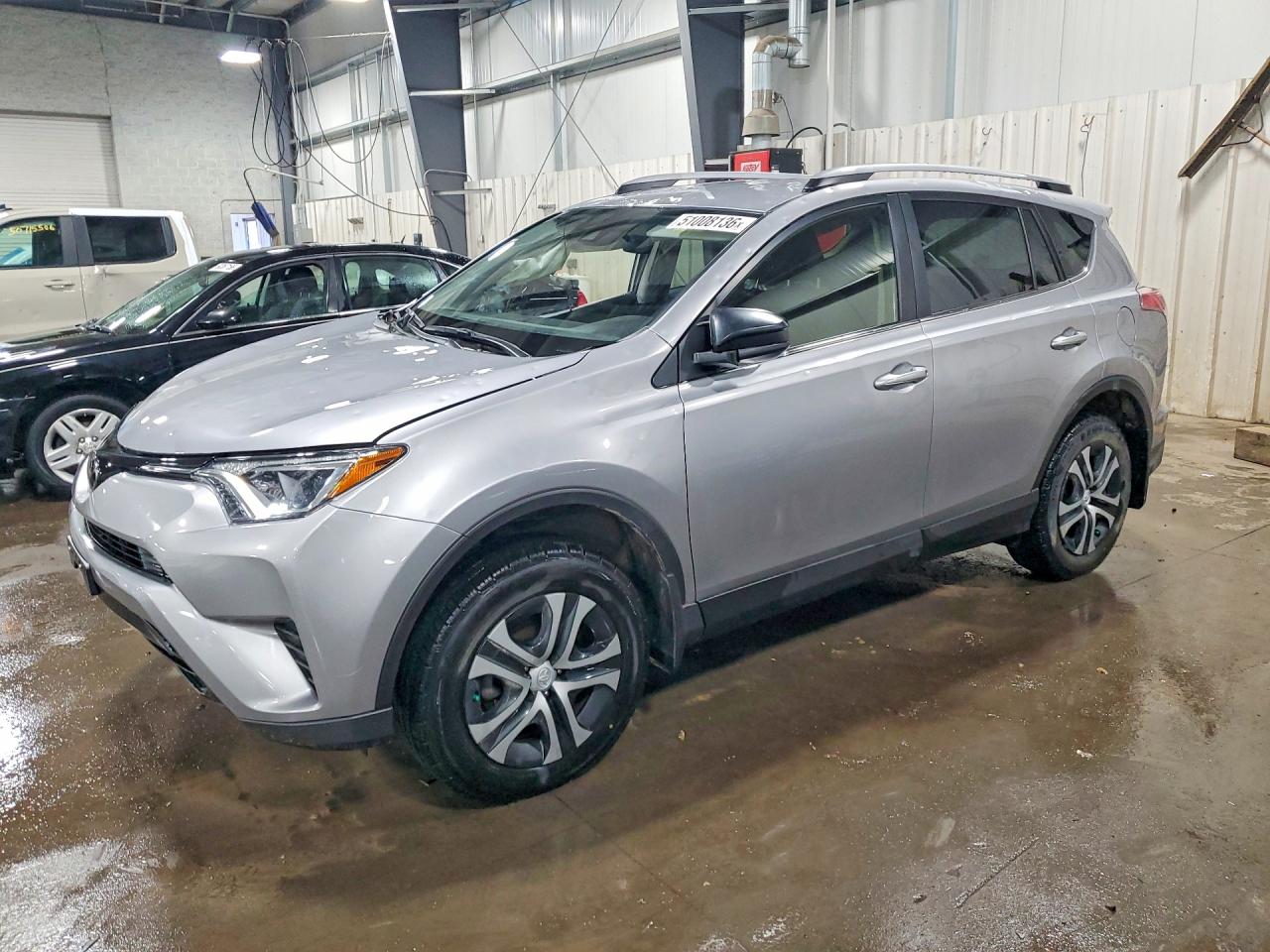 Salvage Toyota RAV4 Image