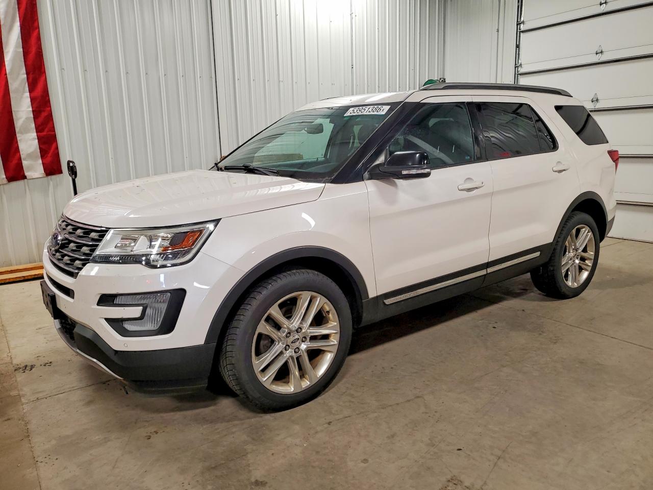 Salvage Ford Explorer Image