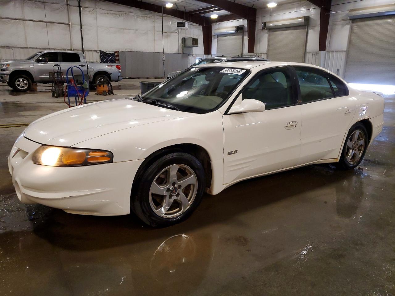 Salvage Pontiac Bonneville Image