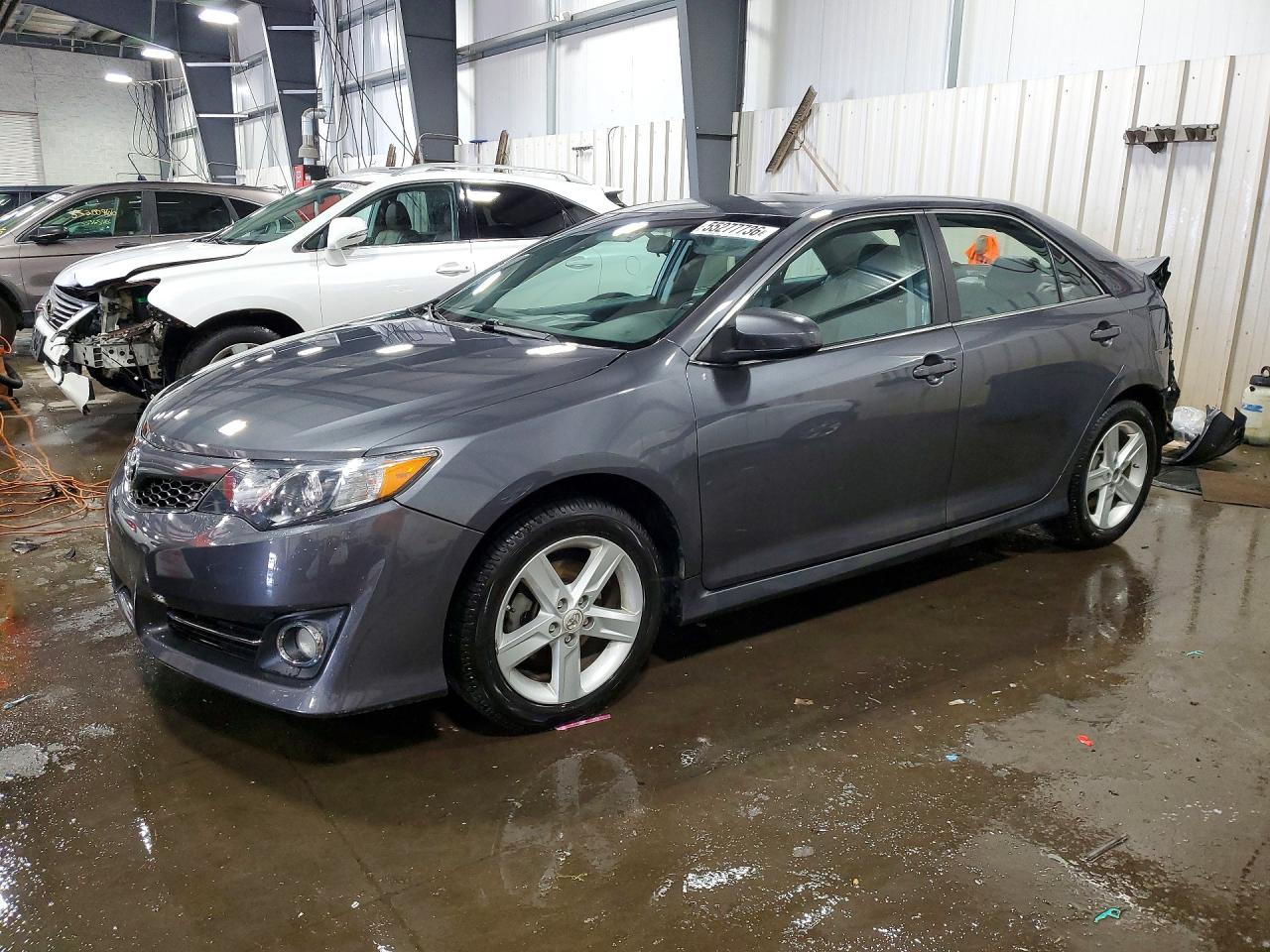 Salvage Toyota Camry Image