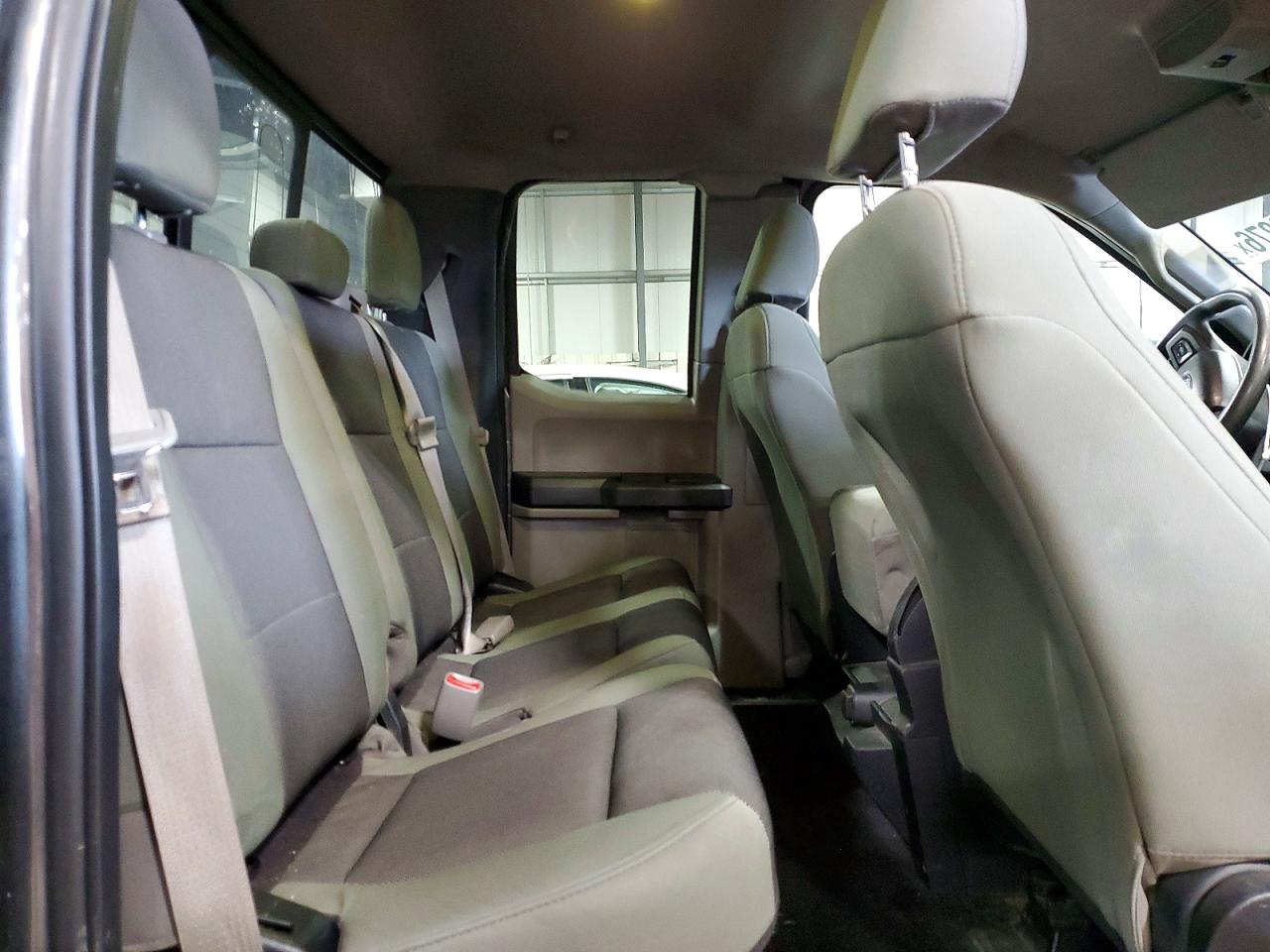 Ford F-150 Super Cab