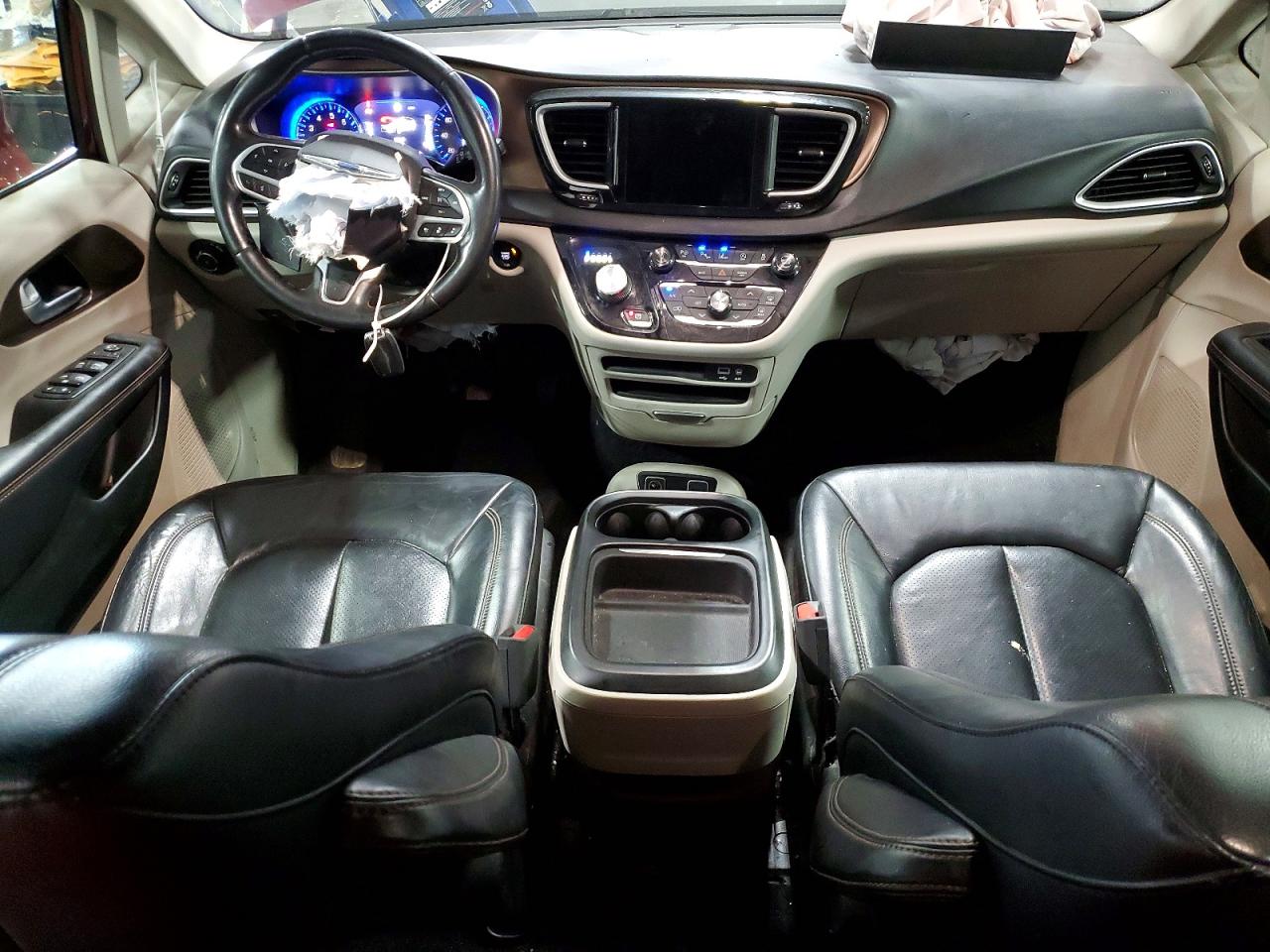 Chrysler Pacifica Touring L