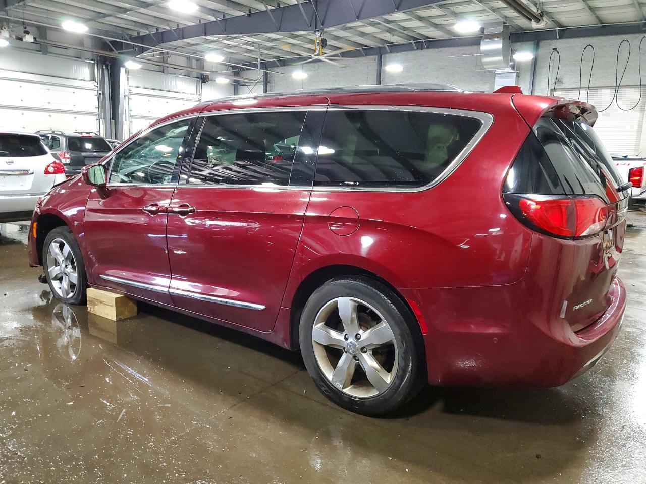 Chrysler Pacifica Touring L