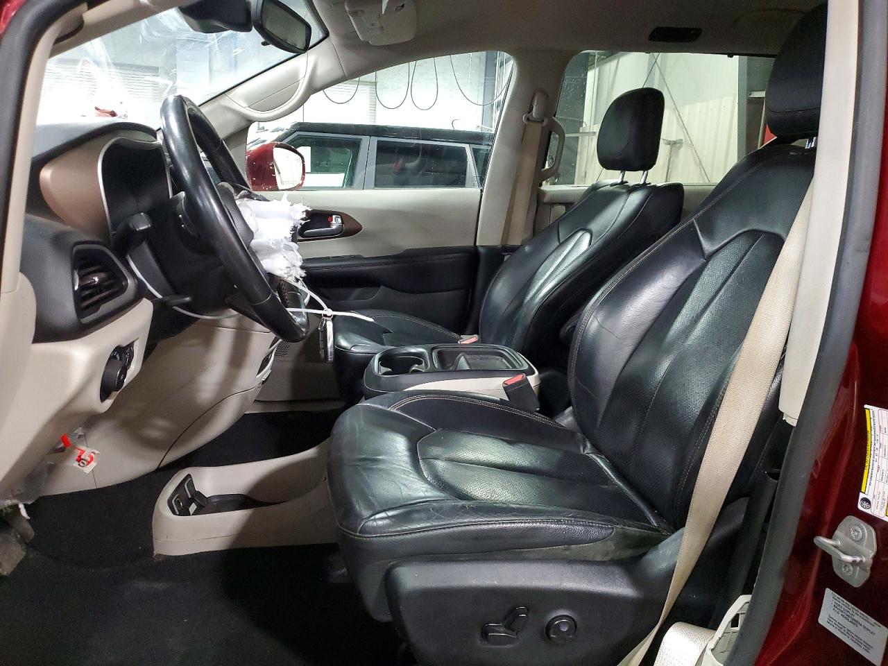 Chrysler Pacifica Touring L