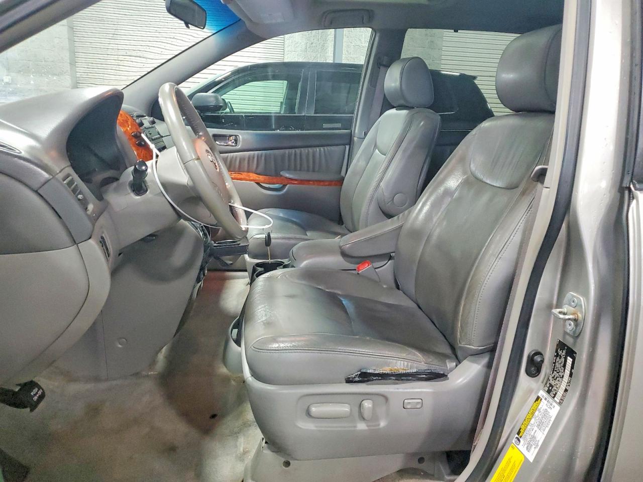 Toyota Sienna Xle 7 Passenger