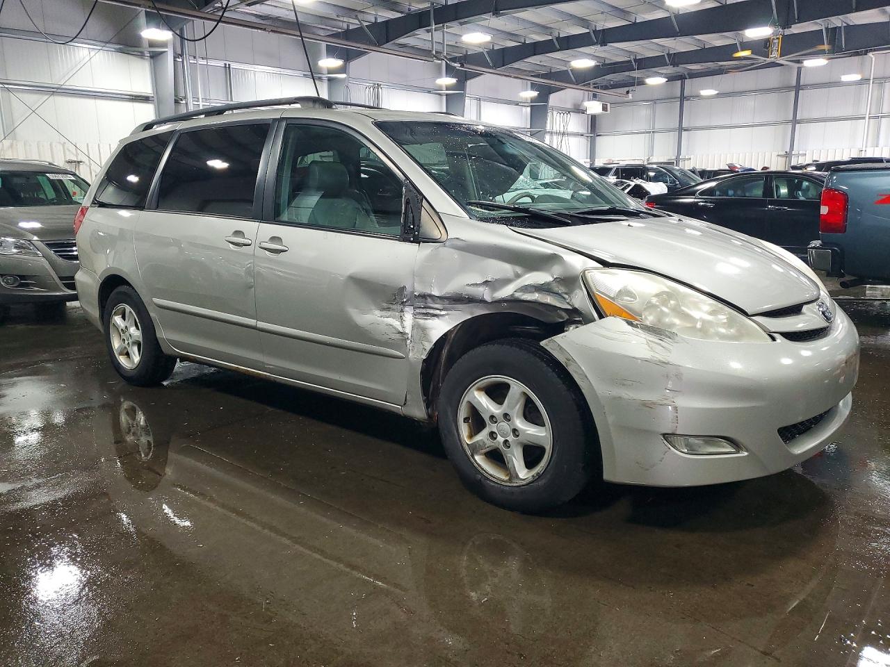 Toyota Sienna Xle 7 Passenger