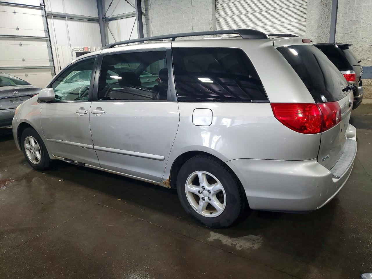 Toyota Sienna Xle 7 Passenger
