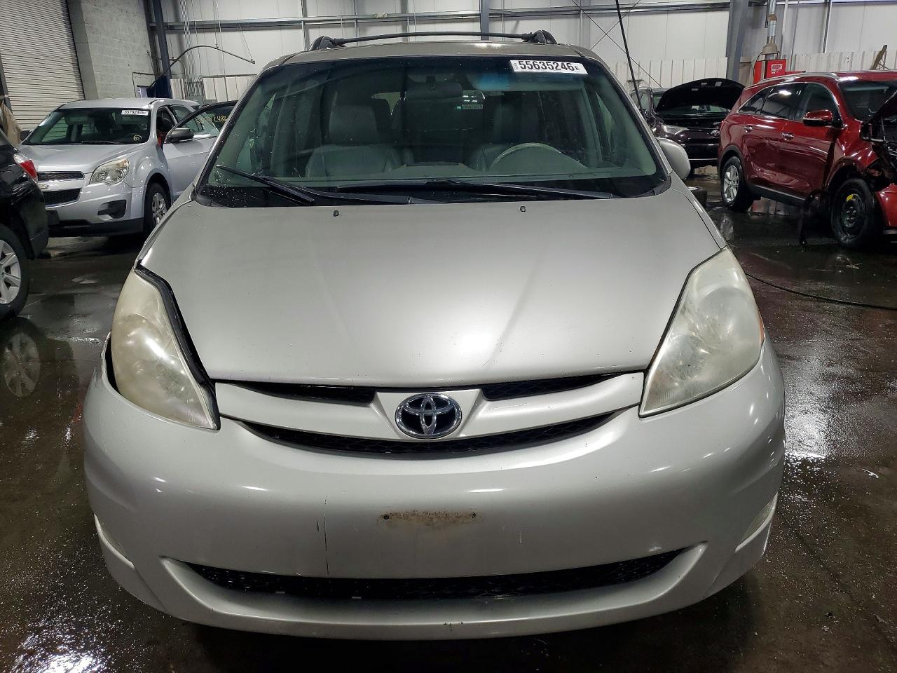 Toyota Sienna Xle 7 Passenger