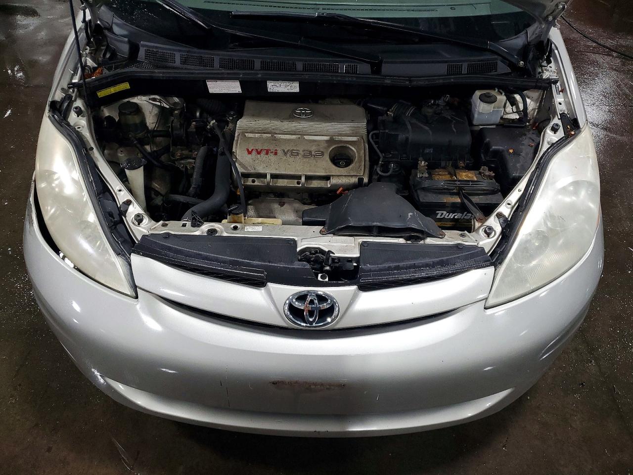 Toyota Sienna Xle 7 Passenger