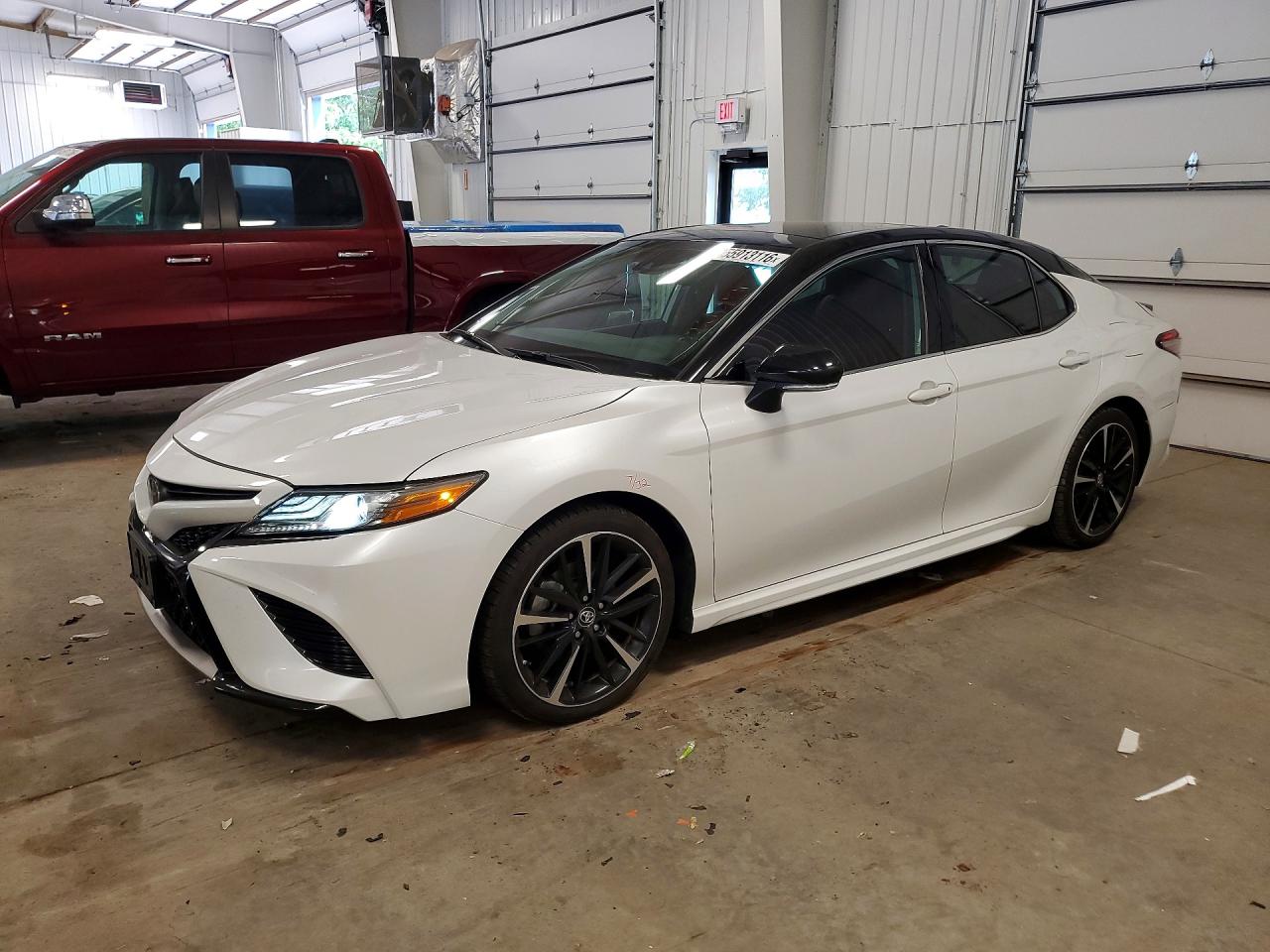 Salvage Toyota Camry Image