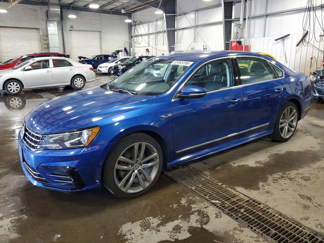 Salvage Volkswagen Passat Image