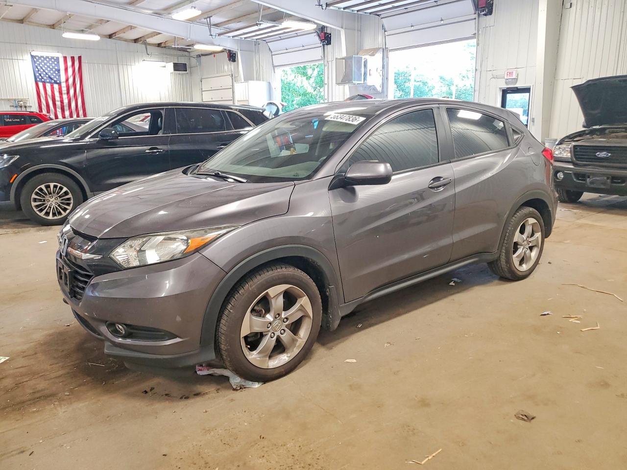 Salvage Honda HR-V Image