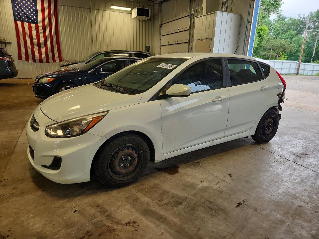 Salvage Hyundai ACCENT Image