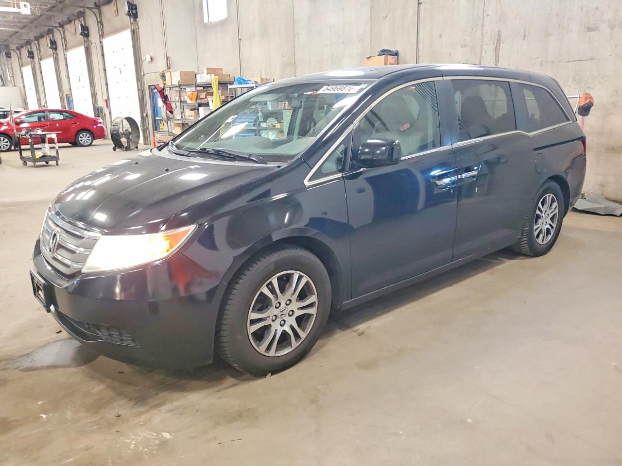 Salvage Honda Odyssey Image