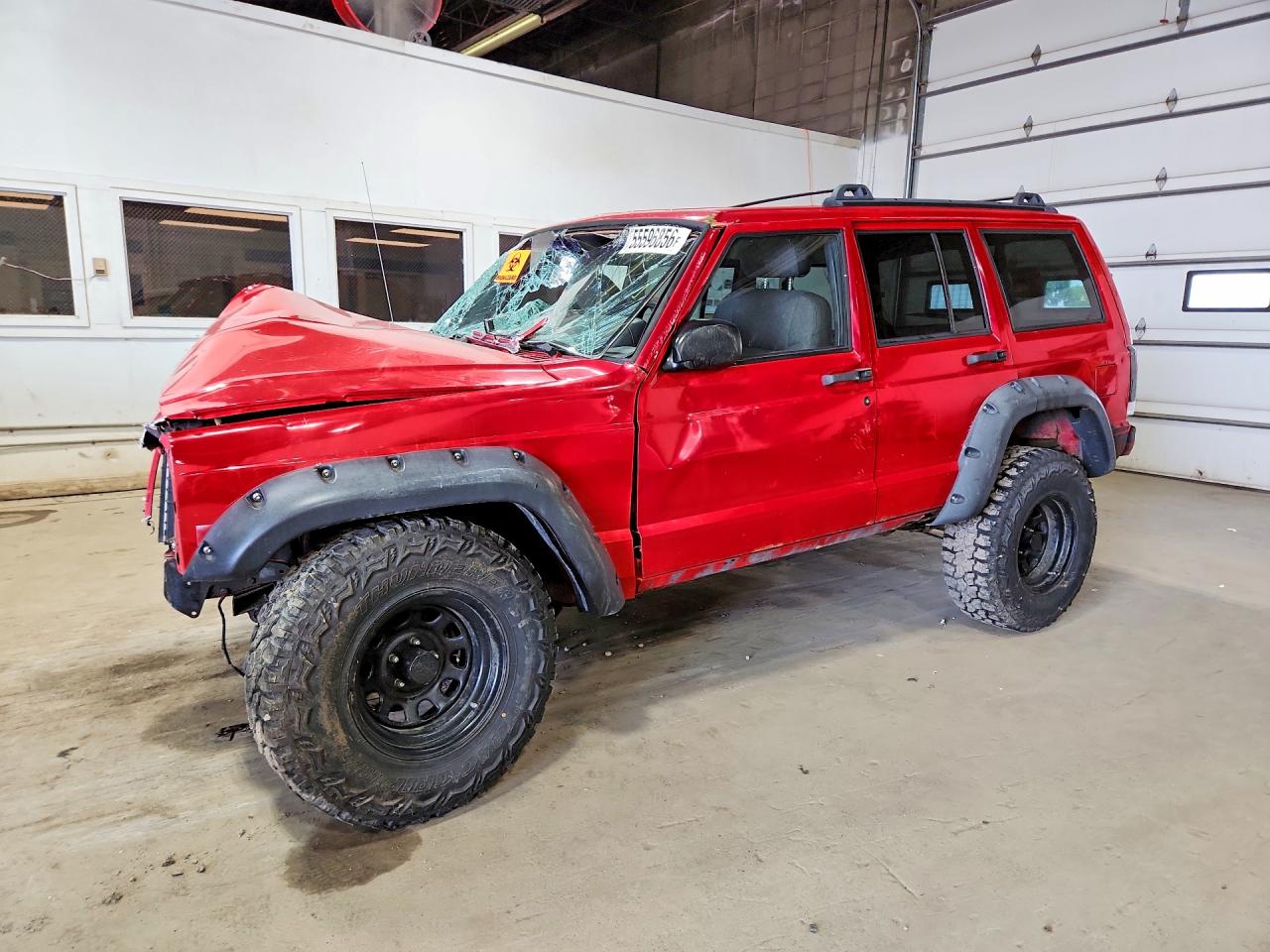 Salvage Jeep Cherokee Image