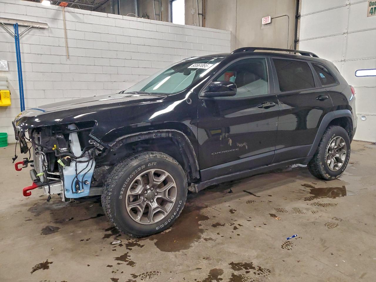 Salvage Jeep Cherokee Image