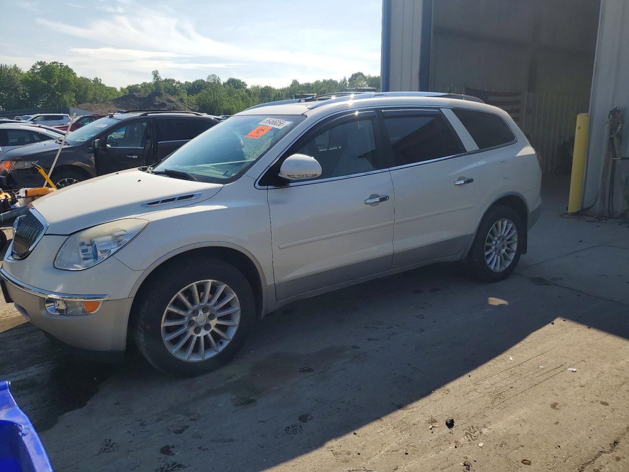 Salvage Buick Enclave Image