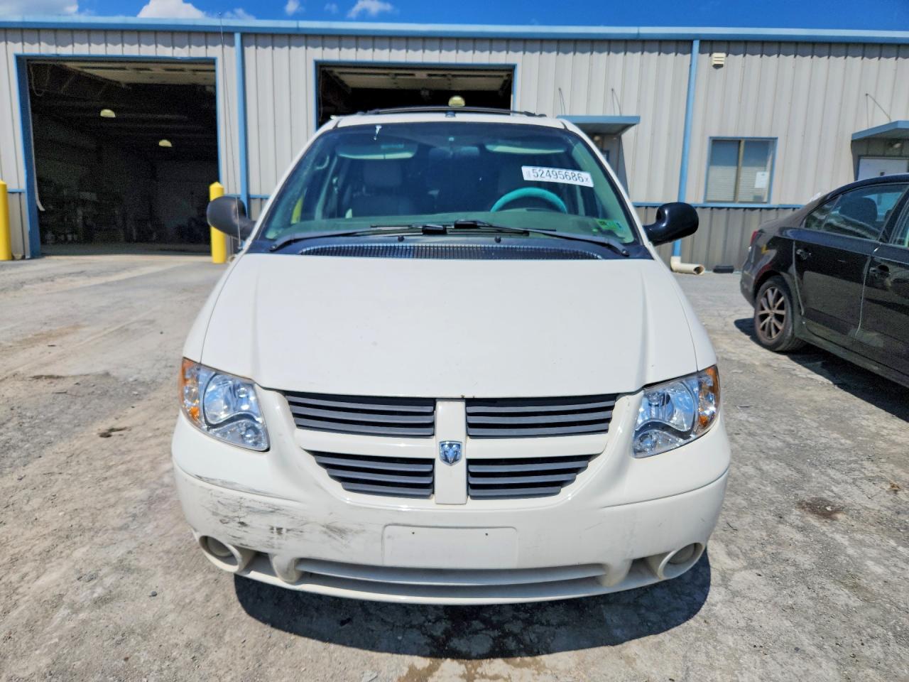 Dodge Caravan Sxt