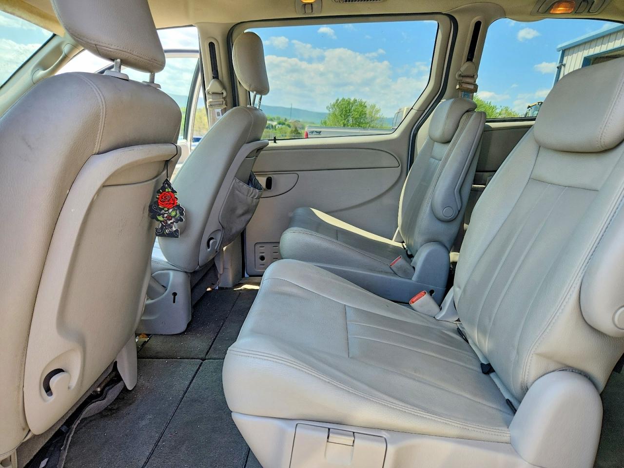 Dodge Caravan Sxt